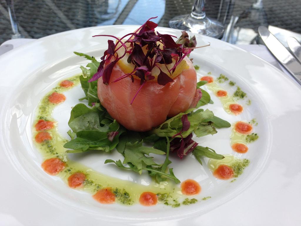 Port Na Craig Inn & Restaurant 피틀로크리 외부 사진